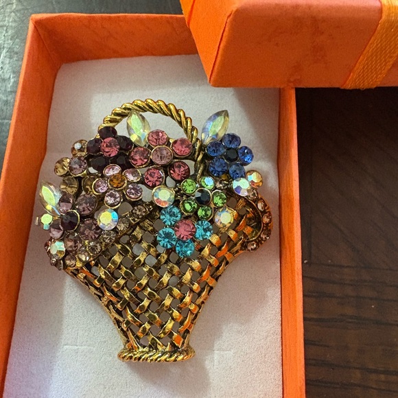 Elegant Multicolor Crystal Brooch flower bouquet - Picture 6 of 13